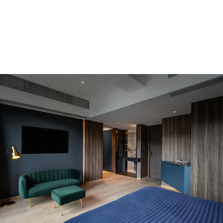 La Vetta Master Bedroom