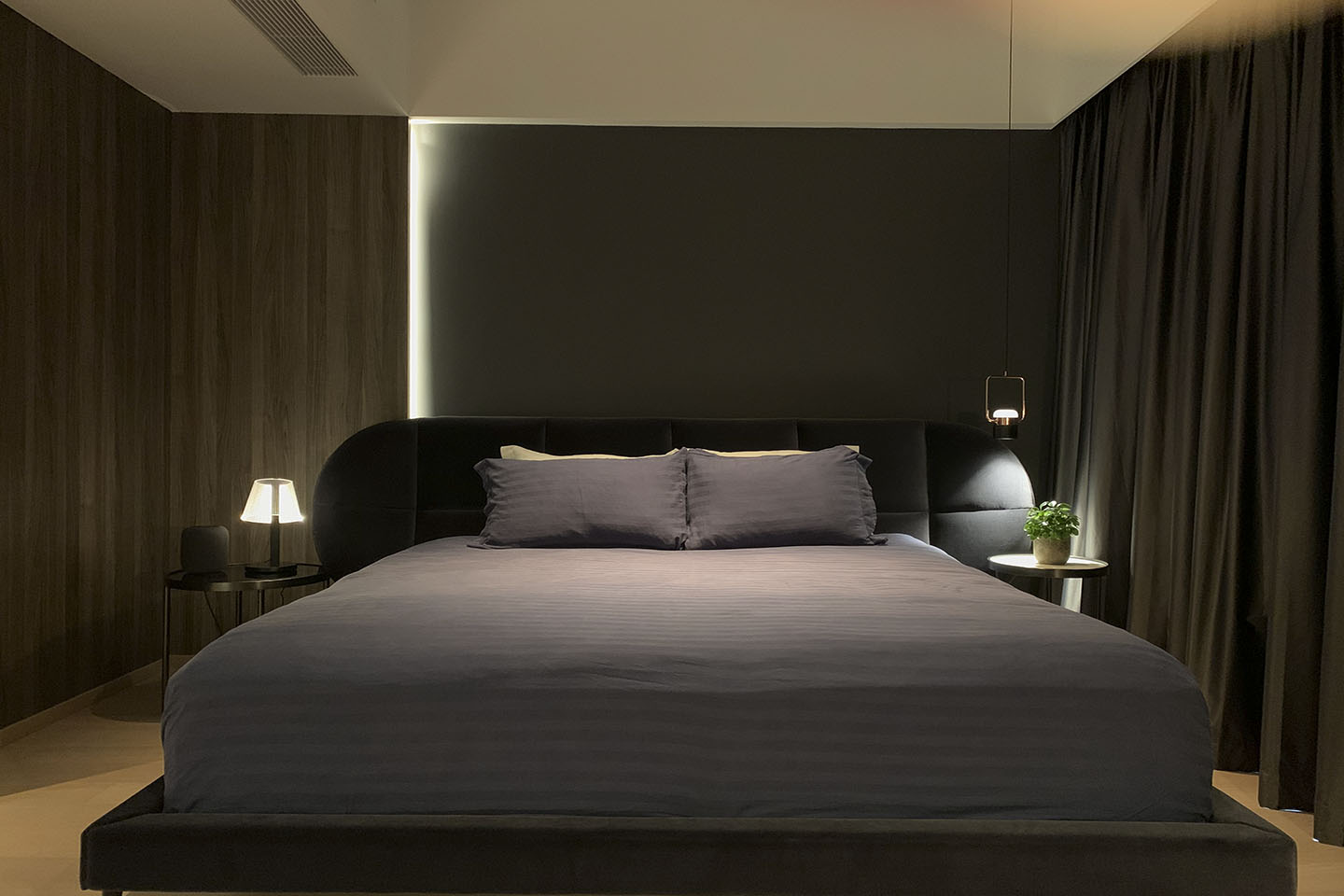 La Vetta - Master Bedroom